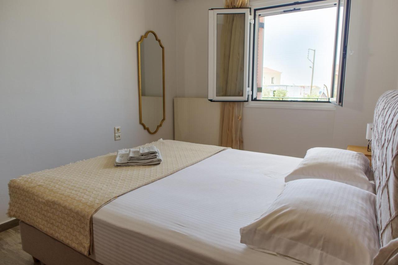 Almyros Aktis Seaview Apartment Kalamata Esterno foto