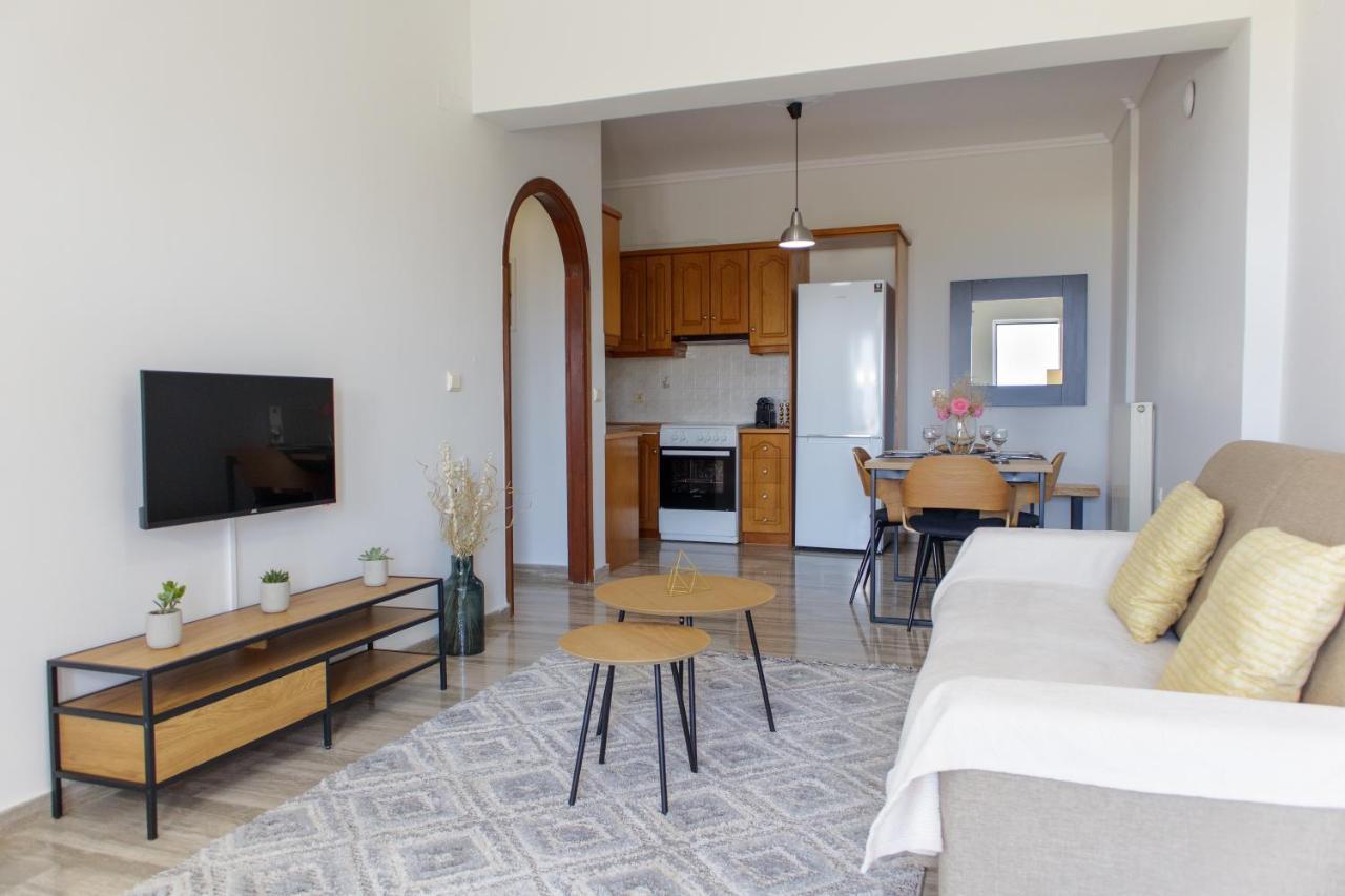 Almyros Aktis Seaview Apartment Kalamata Esterno foto