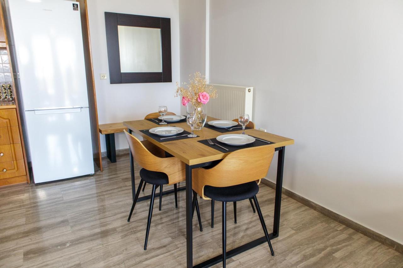 Almyros Aktis Seaview Apartment Kalamata Esterno foto